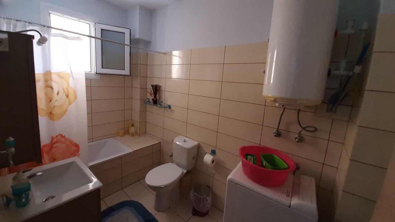 Apartment With Balcony And Parking Kavala Exterior photo