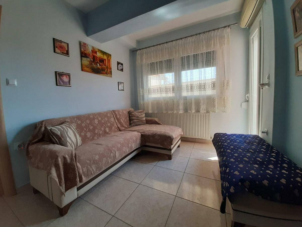 Apartment With Balcony And Parking Kavala Exterior photo