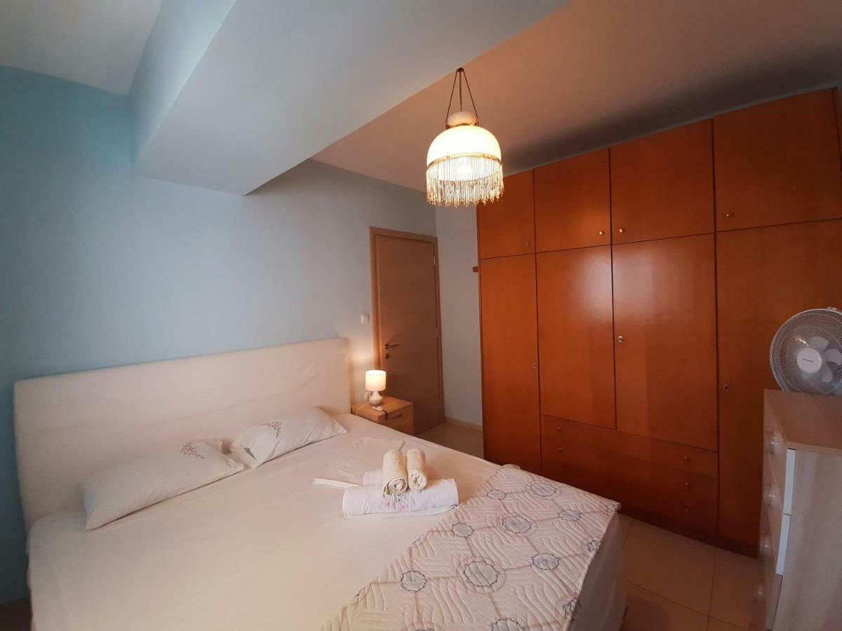 Apartment With Balcony And Parking Kavala Exterior photo